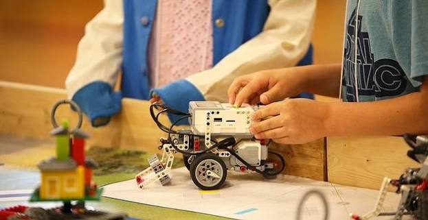 Grade 4 STEM Showcase: Inspiring Tomorrow's Innovators!